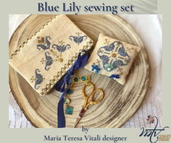 Blue Lily Sewing Set