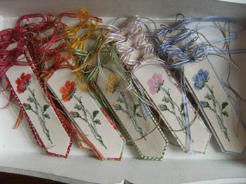 Un Fiore Tra Le Pagine (Flower Bookmarks)